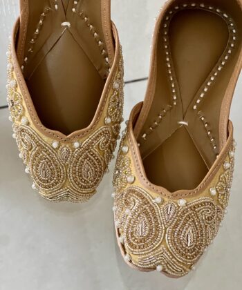 Golden pearls jutti for women