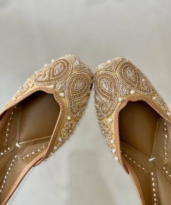 Golden pearls jutti for women