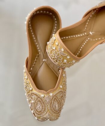 Golden pearls jutti for women