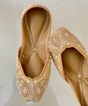 Golden pearls jutti for women