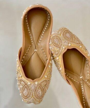 Golden pearls jutti for women