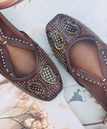 Everyday Comfort Juttis for ladies : Brown Juttis with Golden Tilla Handwork