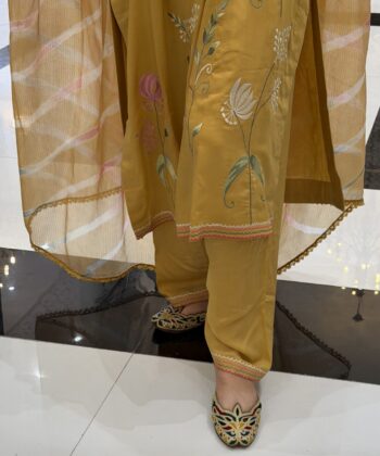 pakistani multi colour cutwork kaseeda jooti for ladies