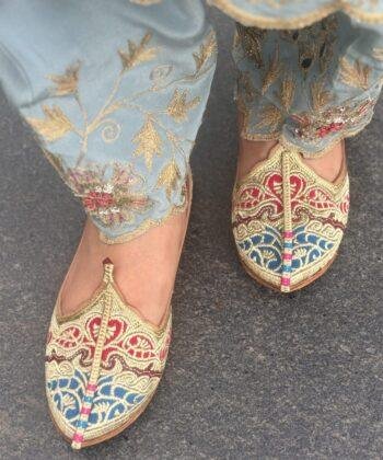 Red blue Golden tilleydaar biba jutti for ladies