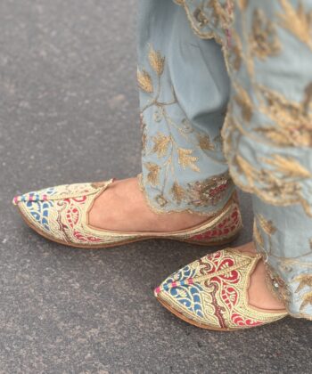 Red blue Golden tilleydaar biba jutti for ladies