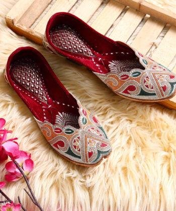 Enchanting Multicolour Zari Jutti