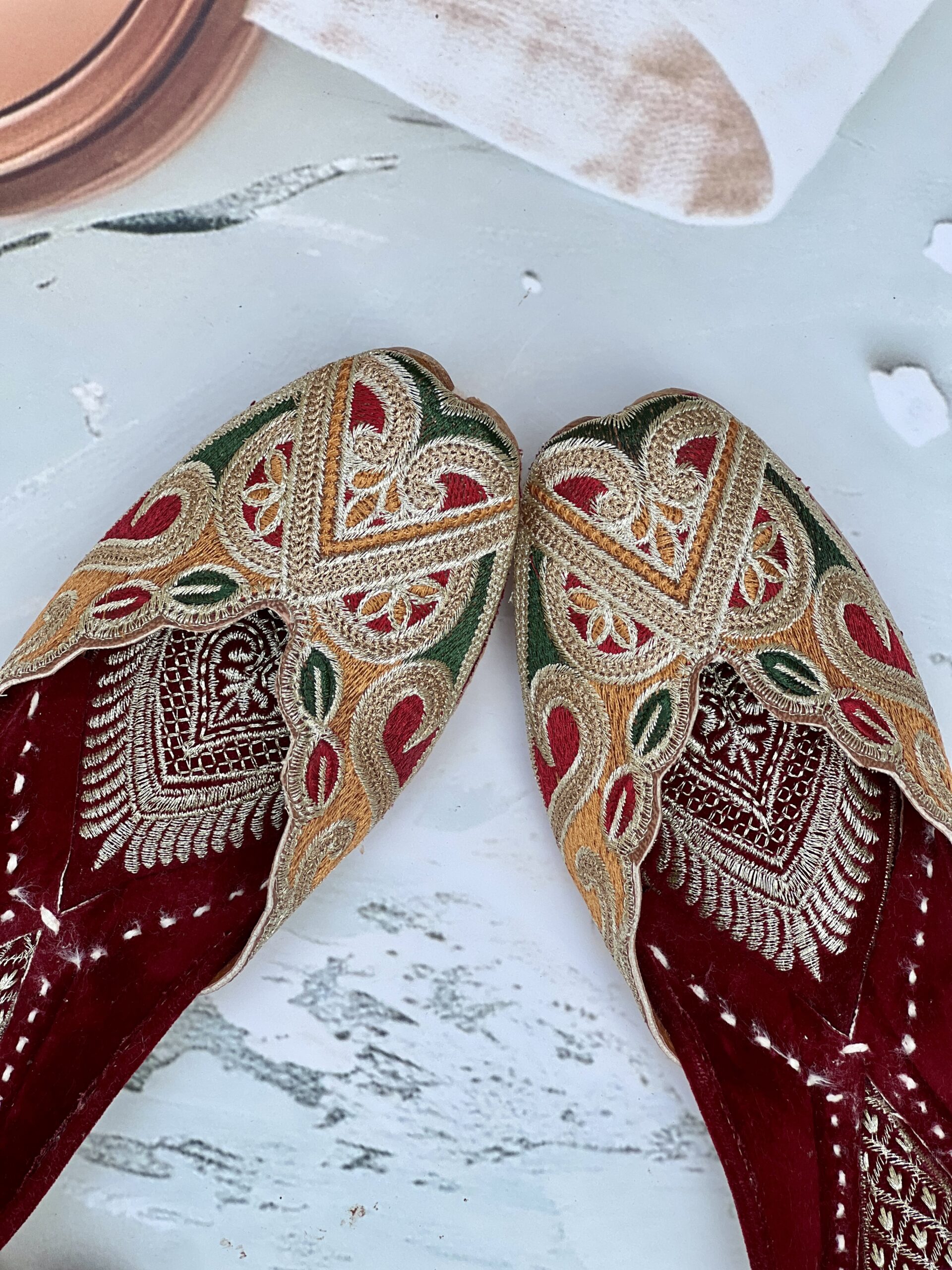 IMG_2948 Enchanting Multicolour Zari Jutti