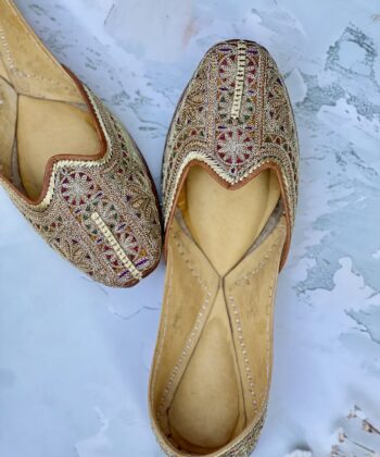 Multicolour Bridal Tilleydaar Jutti