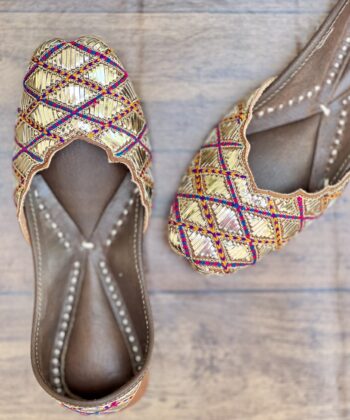 Silver Mukaish Cutwork mojdi mojari, mojri,