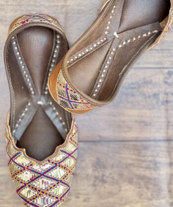 Silver Mukaish Cutwork jutti for women