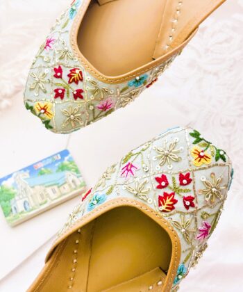 Gul-Bahar Jutti : Step into a Pastel Paradise green blue pastel jooti, juti, khussa, mojari, mojri, mojdi