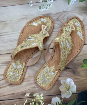 Golden Peshawri Chappal for women with silver tilla highlights, kohlapuri, kolhapuri, flats, leather slip on shoes