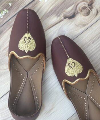 Everyday Comfort Juttis for Men