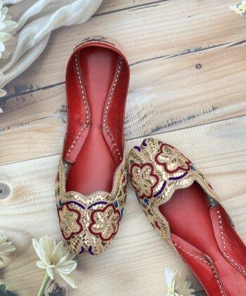 Sandoori's Mukaishwork Jutties Red Flowers Golden Mukaish Jutti