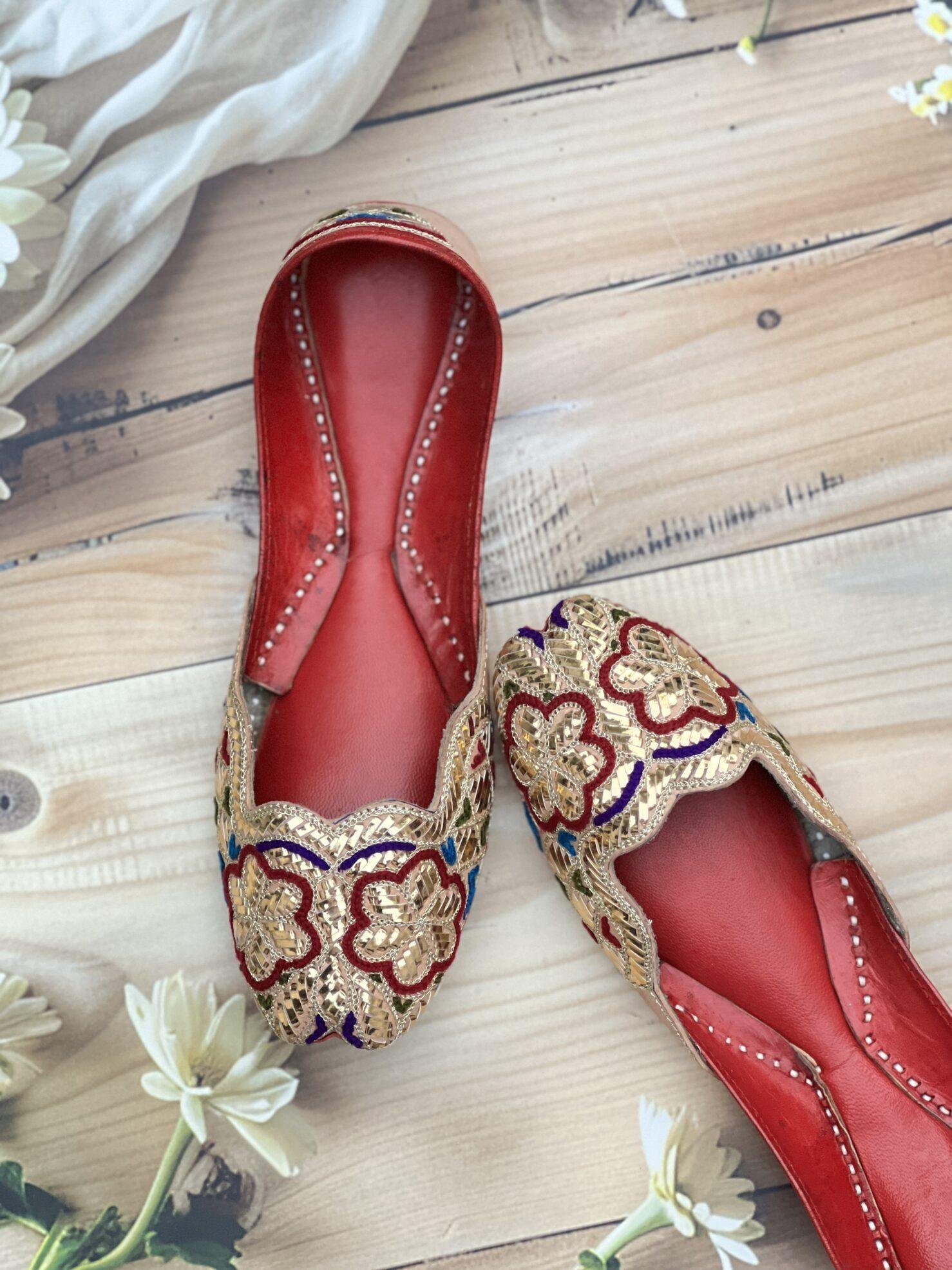IMG_E8909 Sandoori's Mukaishwork Jutties Red Flowers Golden Mukaish Jutti